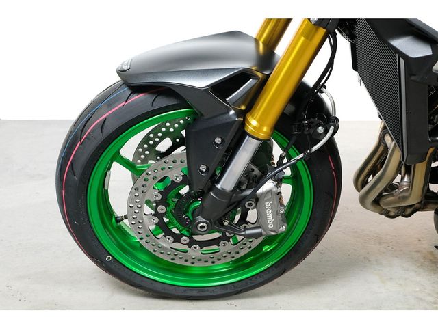 kawasaki - z900