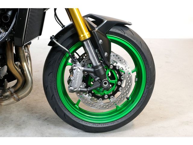 kawasaki - z900