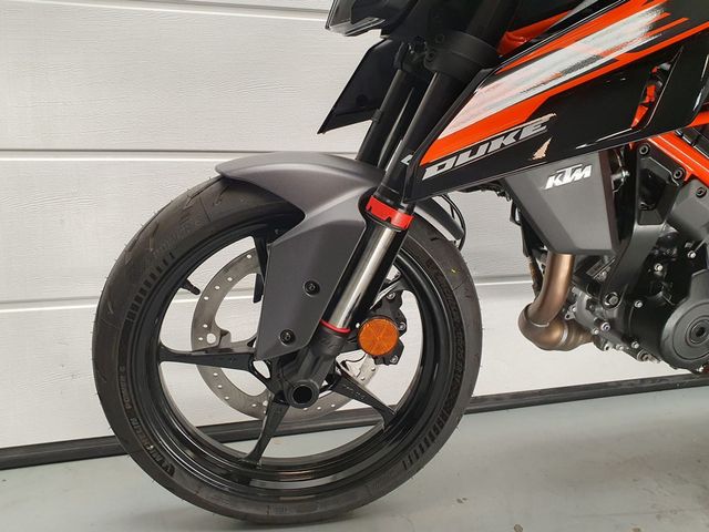 ktm - 390-duke-abs