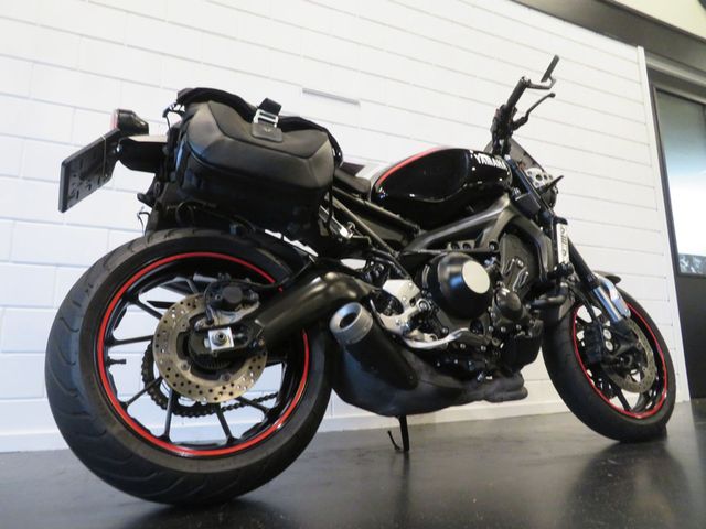 yamaha - xsr-900-abs