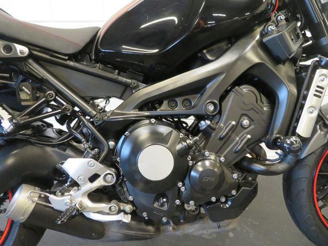 yamaha - xsr-900-abs