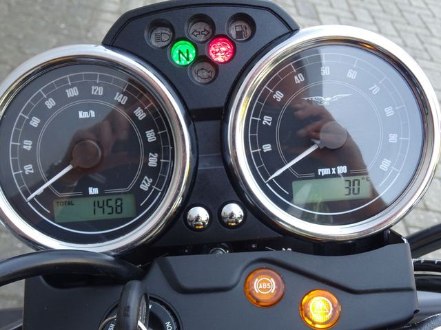 moto-guzzi - v-7-stone