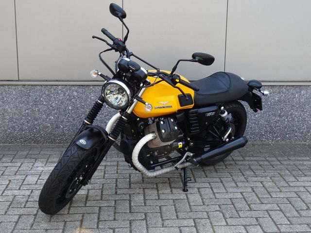 moto-guzzi - v-7-stone
