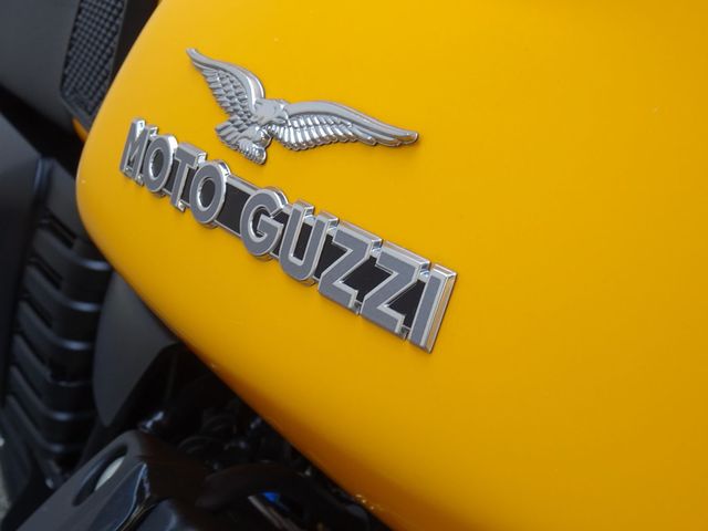 moto-guzzi - v-7-stone