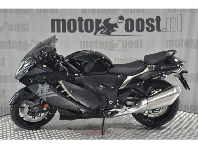 suzuki - gsx-r-1300-hayabusa