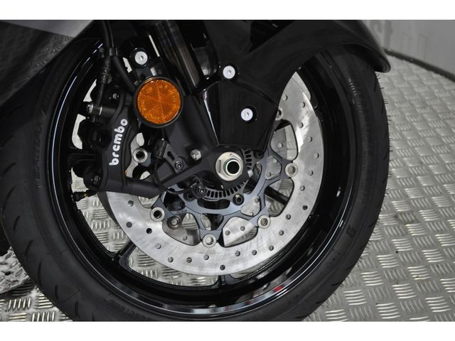 suzuki - gsx-r-1300-hayabusa