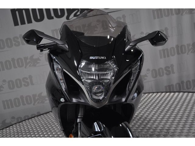 suzuki - gsx-r-1300-hayabusa