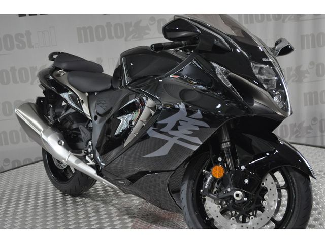 suzuki - gsx-r-1300-hayabusa