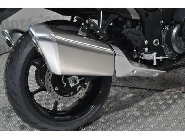 suzuki - gsx-r-1300-hayabusa