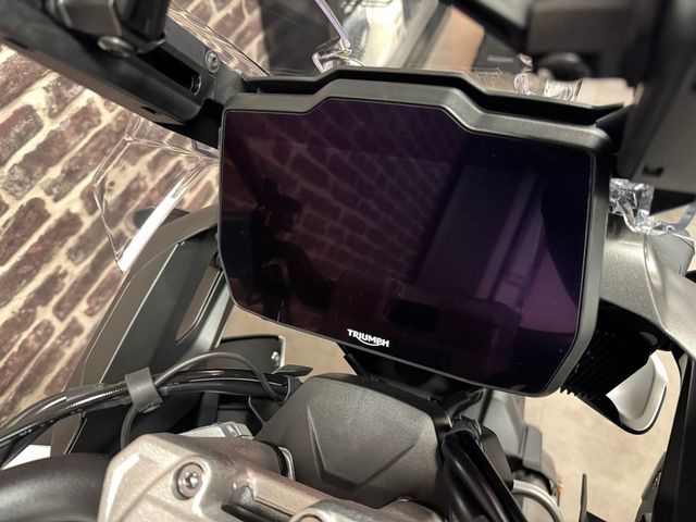 triumph - tiger-1200-gt