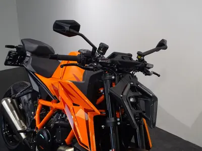 KTM 1390 SUPER DUKE R – foto 3