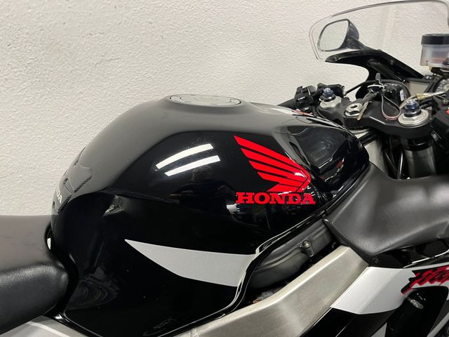 honda - cbr-900-rr-fireblade