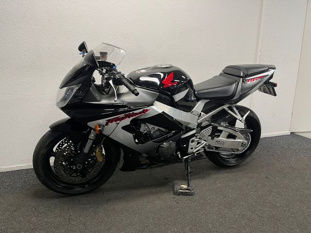 honda - cbr-900-rr-fireblade