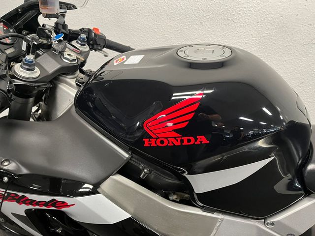 honda - cbr-900-rr-fireblade
