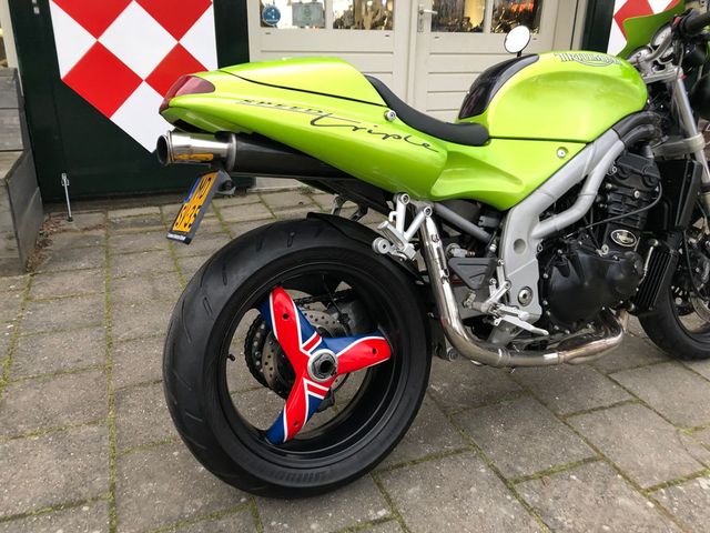 triumph - 955-i-speed-triple