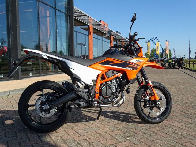 ktm - 125-smc-r