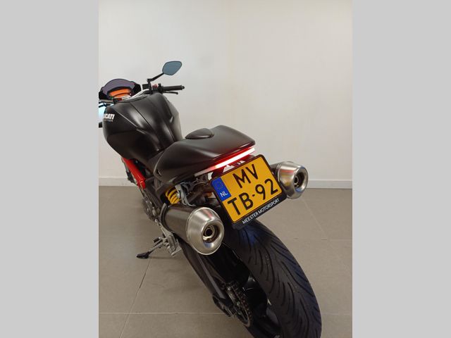 ducati - monster-696