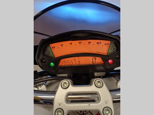 ducati - monster-696