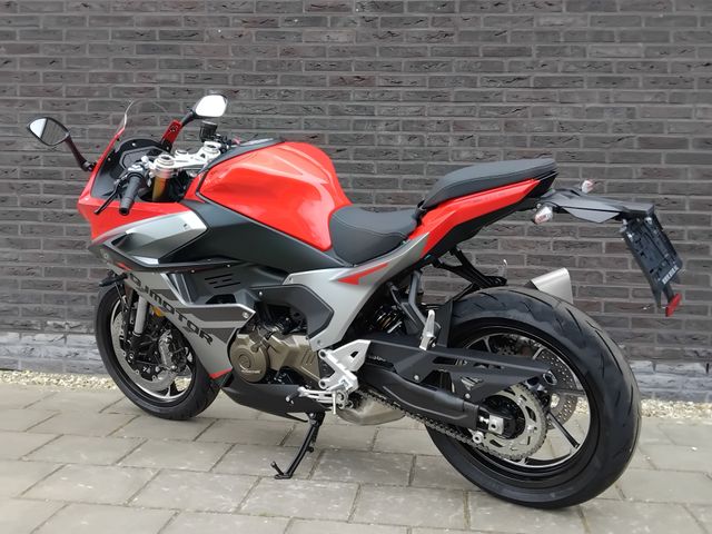QJMOTOR - srk-600-rs