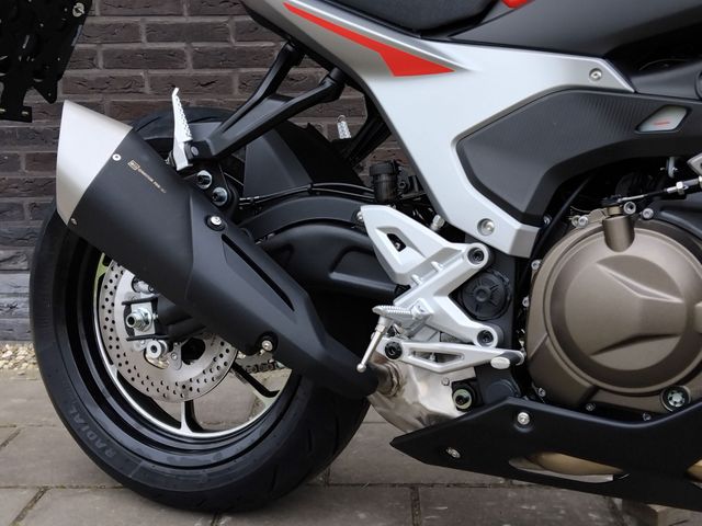 QJMOTOR - srk-600-rs