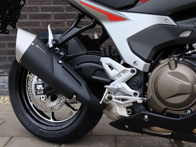 QJMOTOR - srk-600-rs