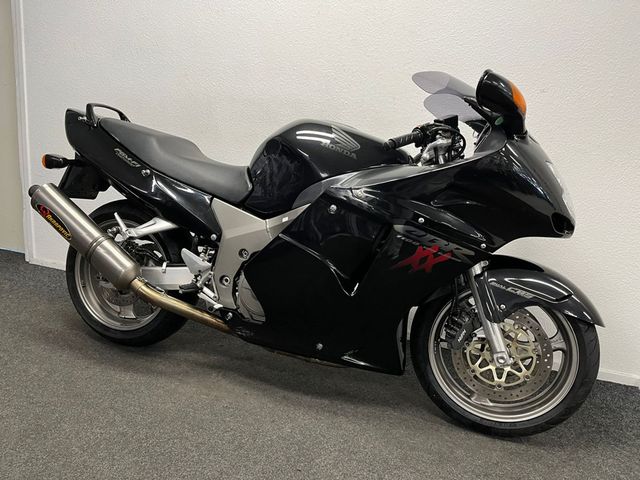 honda - cbr-1100--xx-super-blackbird