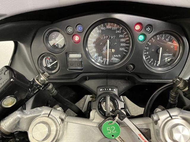 honda - cbr-1100--xx-super-blackbird