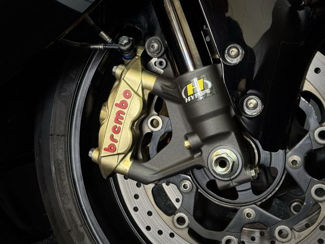 suzuki - gsx-r-1300-hayabusa