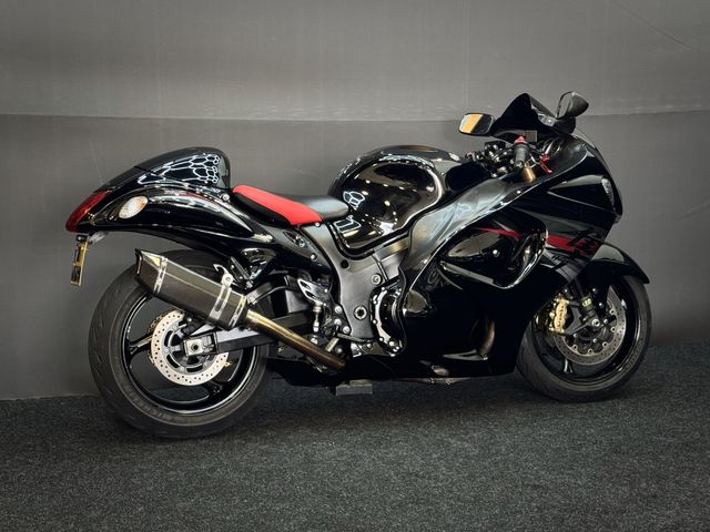 suzuki - gsx-r-1300-hayabusa