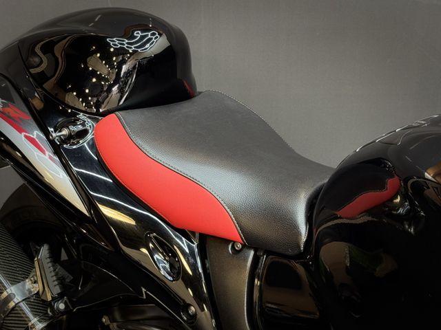 suzuki - gsx-r-1300-hayabusa