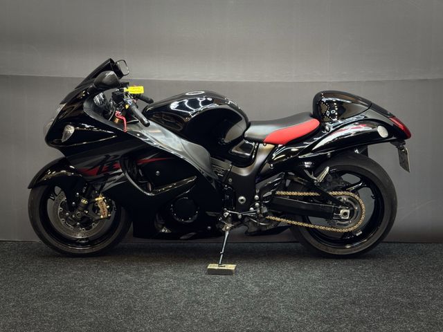 suzuki - gsx-r-1300-hayabusa