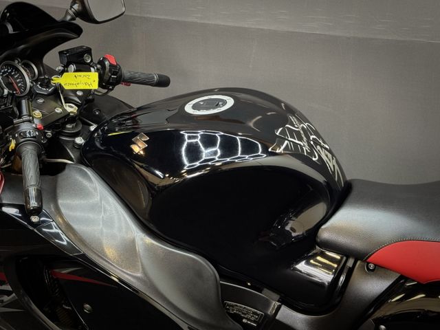 suzuki - gsx-r-1300-hayabusa