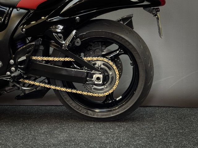 suzuki - gsx-r-1300-hayabusa