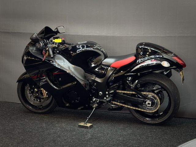suzuki - gsx-r-1300-hayabusa