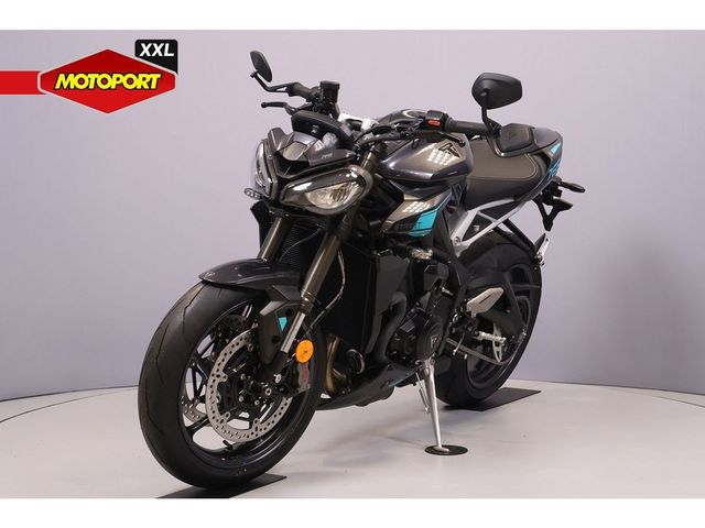 triumph - street-triple-rs