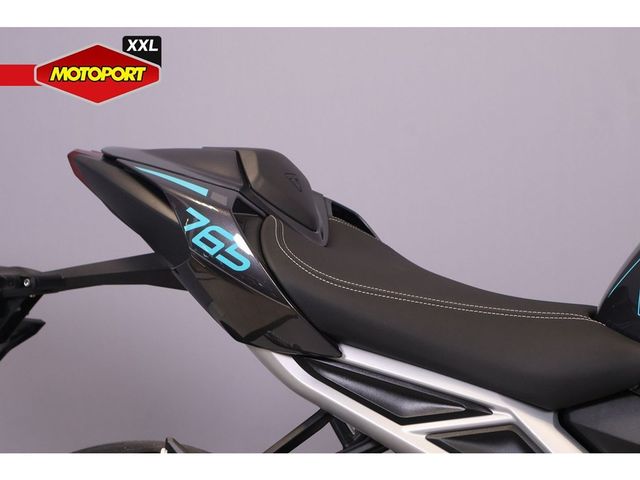 triumph - street-triple-rs