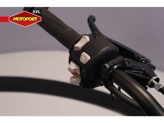 triumph - street-triple-rs