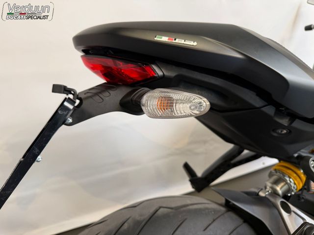 ducati - monster-821-dark