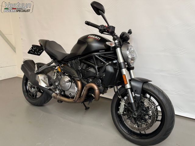 ducati - monster-821-dark