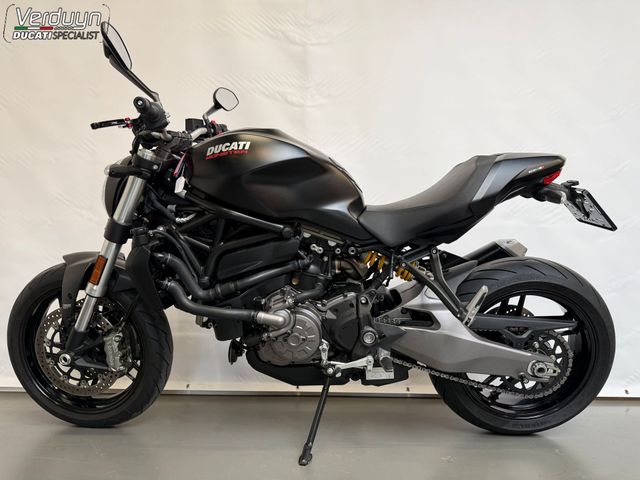 ducati - monster-821-dark