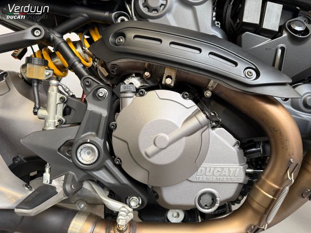 ducati - monster-821-dark