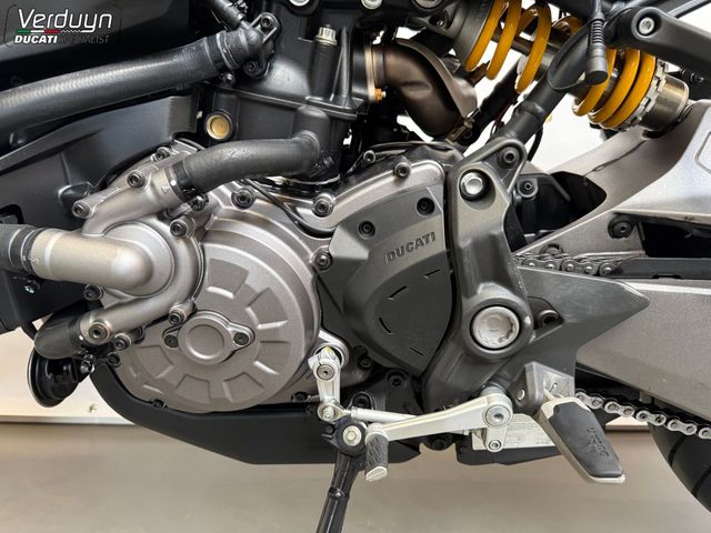 ducati - monster-821-dark