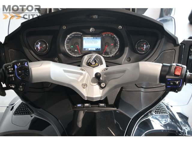 can-am - spyder-rt-s