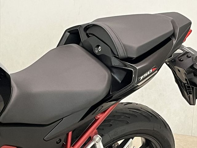 honda - cb-750-hornet