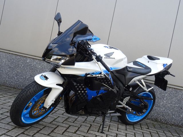 honda - cbr-600-rr