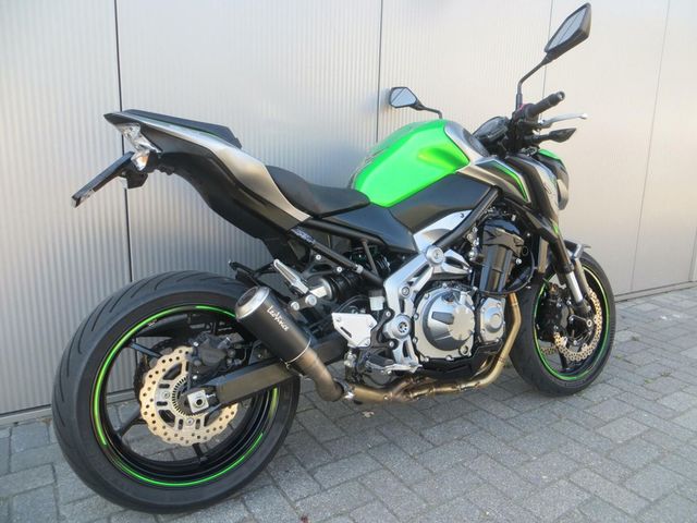 kawasaki - z900