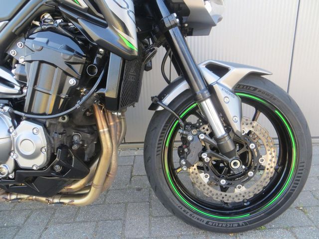 kawasaki - z900