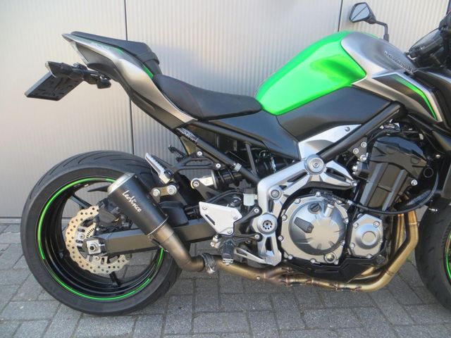 kawasaki - z900