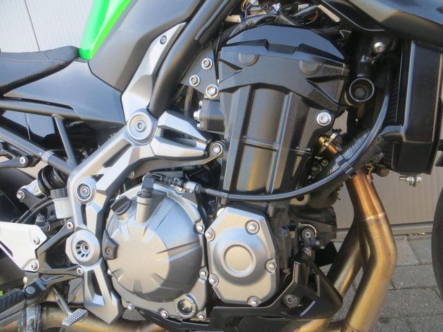 kawasaki - z900