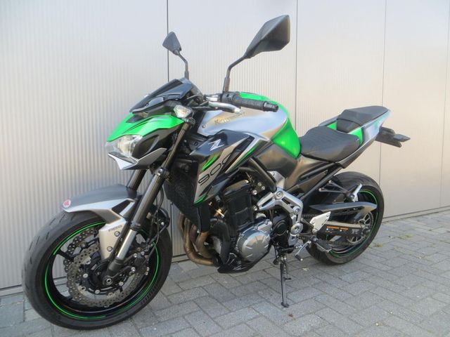 kawasaki - z900